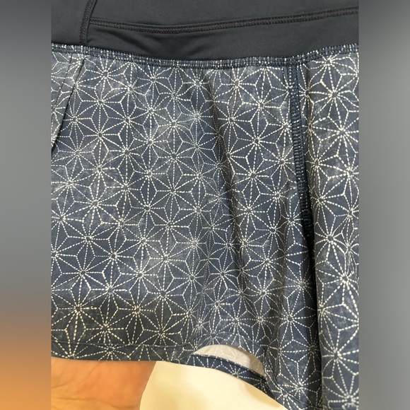Lululemon Run Times Short *4-way Stretch size 4 - Picture 4 of 6